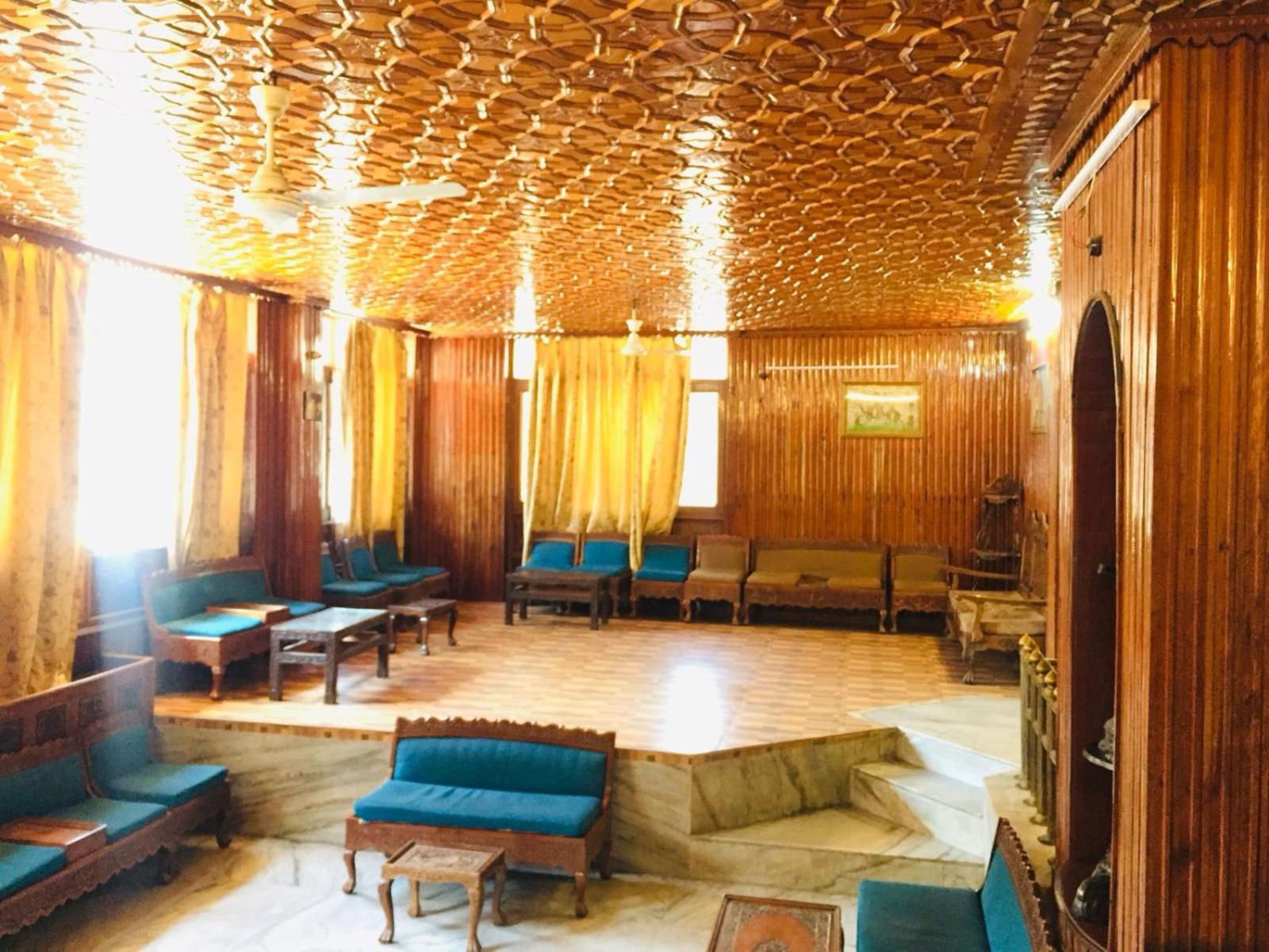 Hotel Kashmir Hill Town Srīnagar Exterior foto